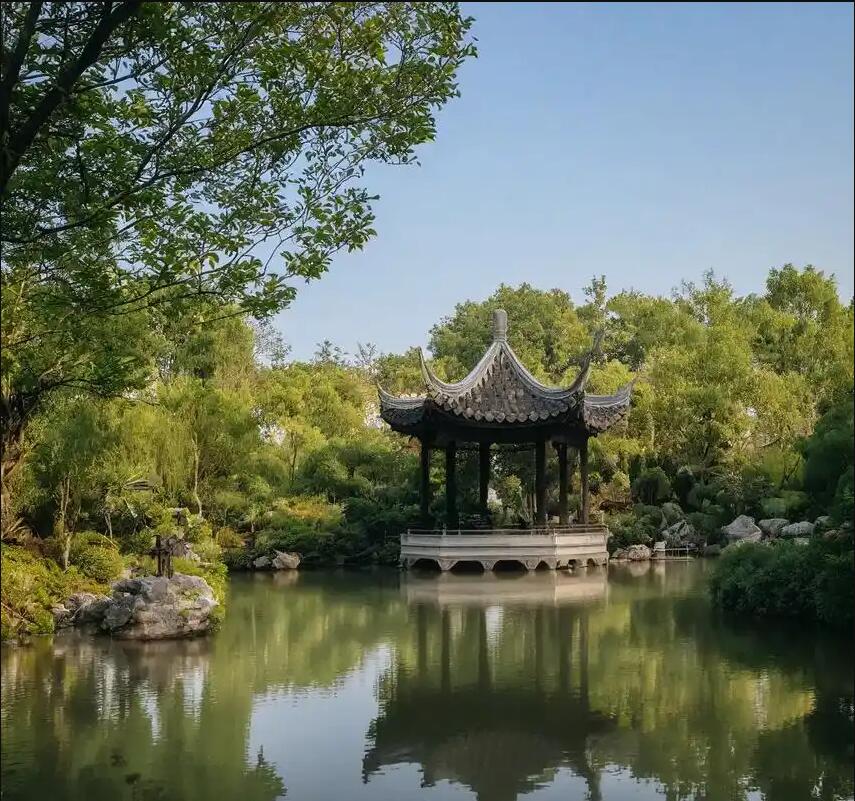 雷州旧梦土建有限公司